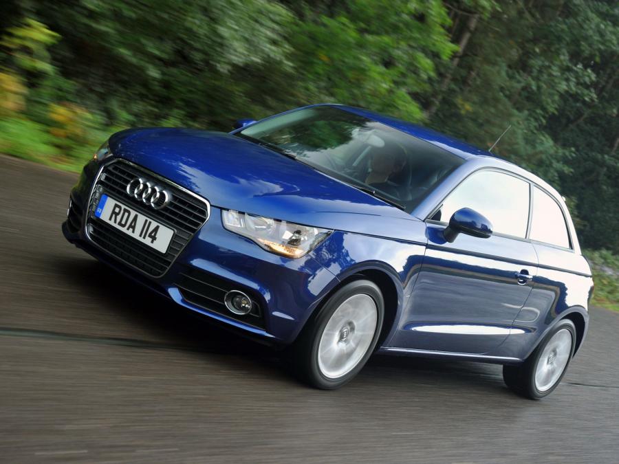  Audi A1 TFSI (8X) 2010 года  (UK) (фото 10 из 13)